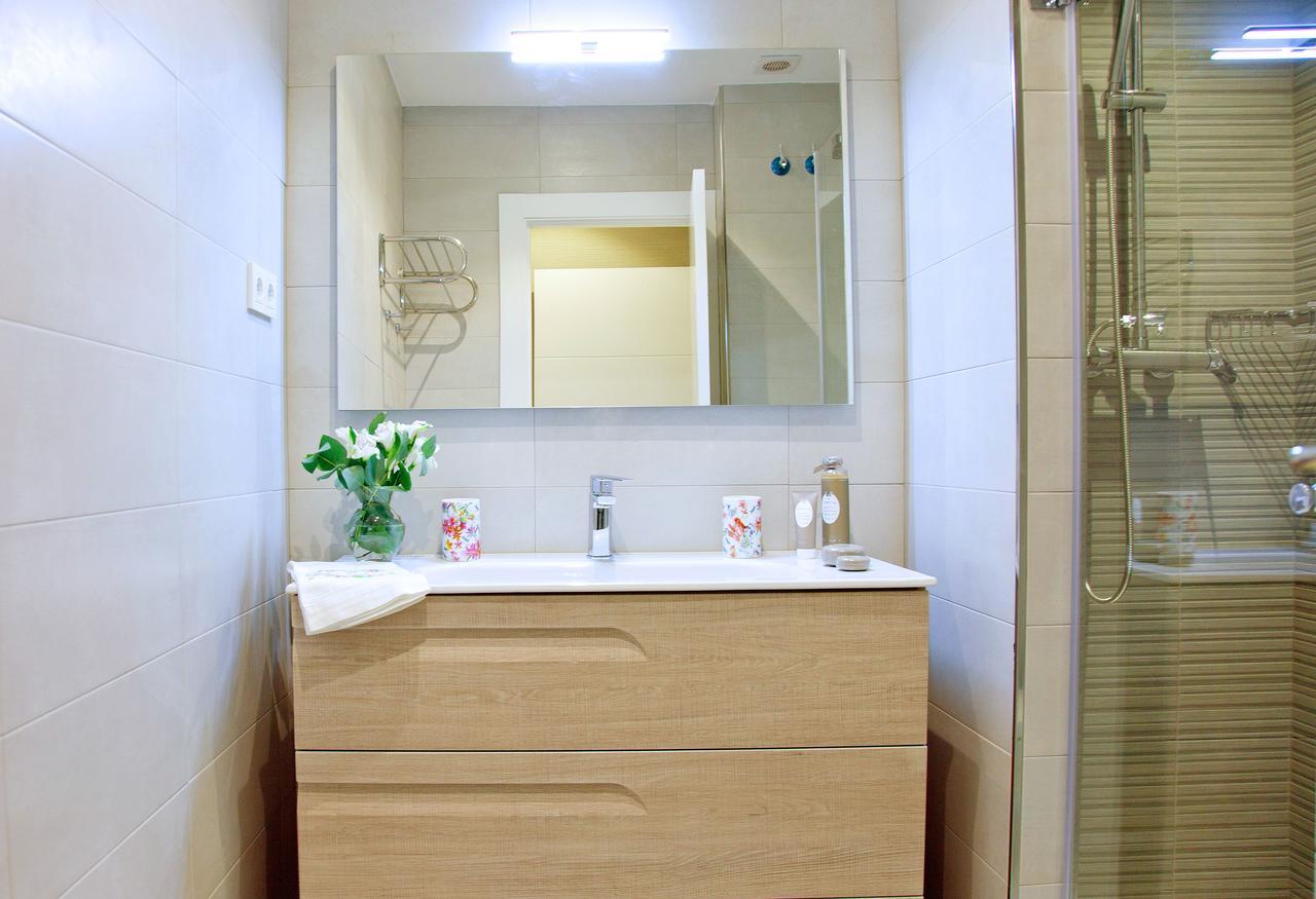 Feelathome Madrid Suites Apartments Extérieur photo