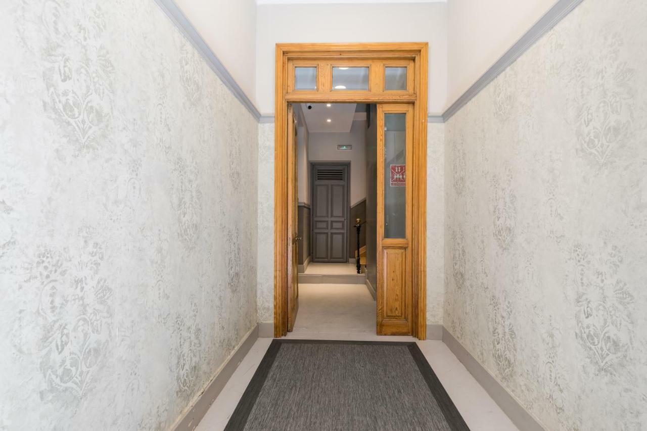 Feelathome Madrid Suites Apartments Extérieur photo